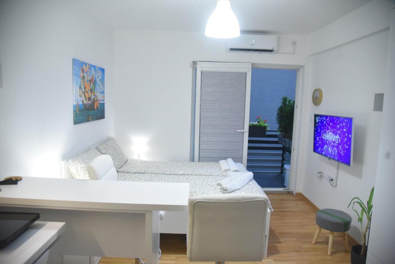 Dekart 2 Apartment Ni Exteriér fotografie