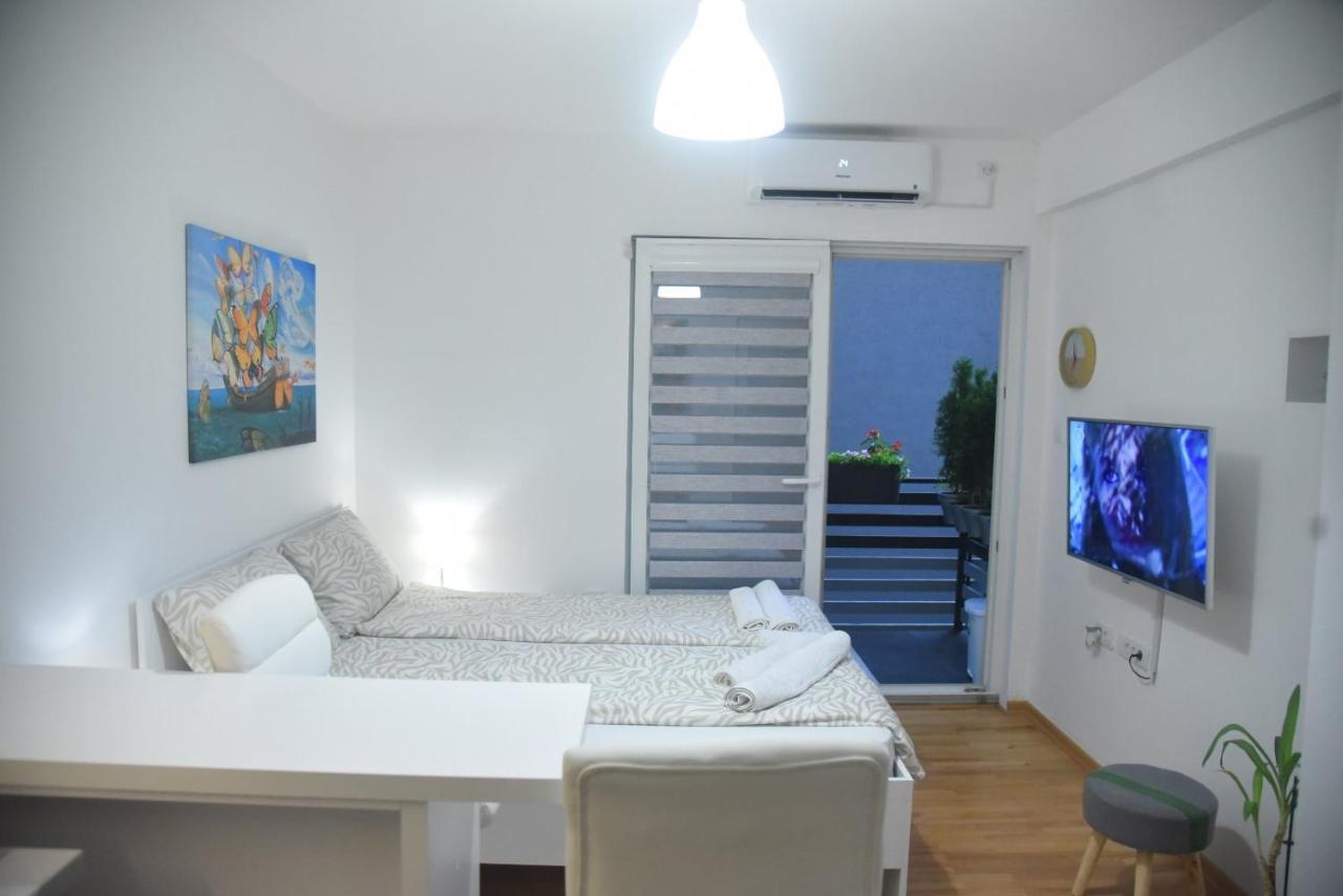 Dekart 2 Apartment Ni Exteriér fotografie